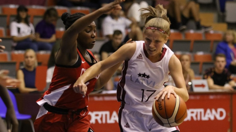 Una Šteinharde spēlē pret Kanādu
Foto: LBS