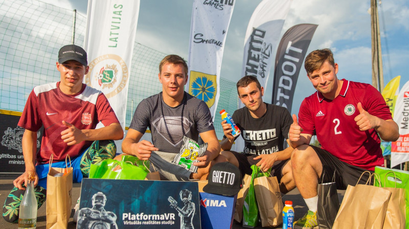 Smiltenes "Ghetto Football" čempionvienība "Who is Yanka"
Publicitātes foto