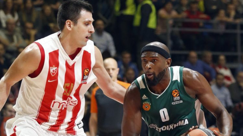 Kriss Singltons (pa labi)
Foto: AP/Scanpix