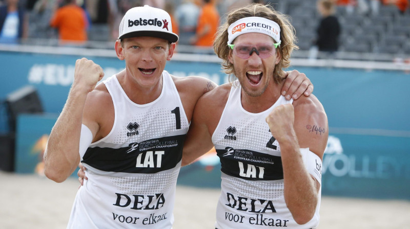 Jānis Šmēdiņš un Aleksandrs Samoilovs
Foto: CEV