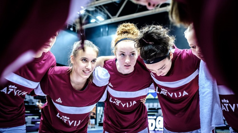 Betija Rudzīte, Evelīna Fricsone, Flēra Vīnerte
Foto: FIBA