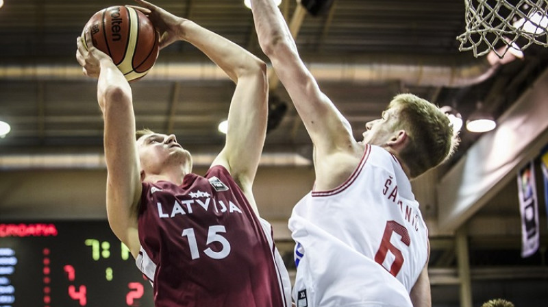 Anrijs Miška un Luka Šamaničs
Foto: FIBA