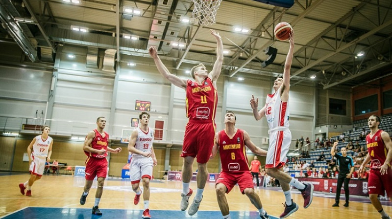 Epizode Melnkalnes un Spānijas spēlē
Foto: FIBA