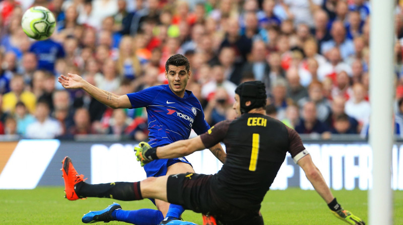 Alvaro Morata un Petrs Čehs. Visos dueļos pārāks bija vārtsargs
Foto: PA Images/Scanpix