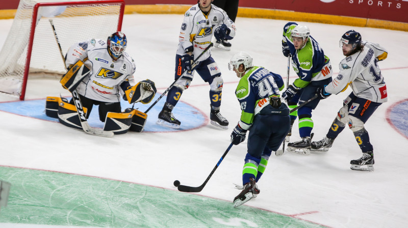 Uzbrucējs Miks Lipsbergs Latvijas kausa finālā pret "Kurbadu"
Foto: Guntis Lazdāns, lhf.lv