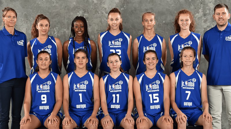 Raina Tomašicka (#7) un Eiropas U14 izlase Orlando
Foto: jr. NBA