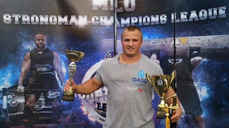 Māris Krievelis pēc uzvaras pasaules čempionātā spēkavīriem
Foto: Dmitrijs Kurganovs