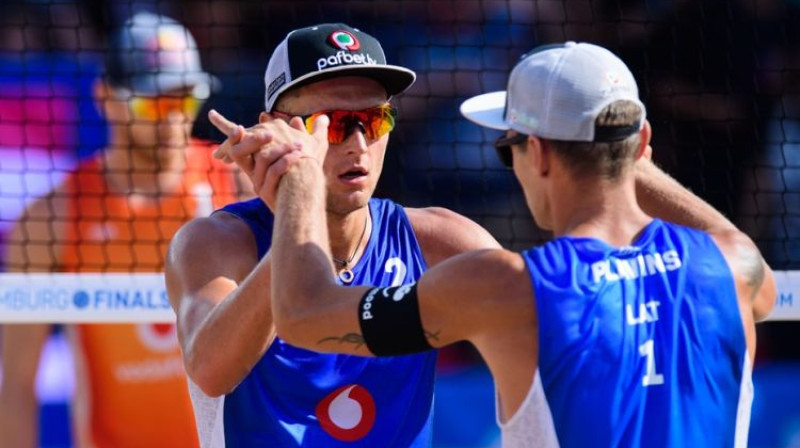 Edgars Točs un Mārtiņš Pļaviņš
Foto: FIVB