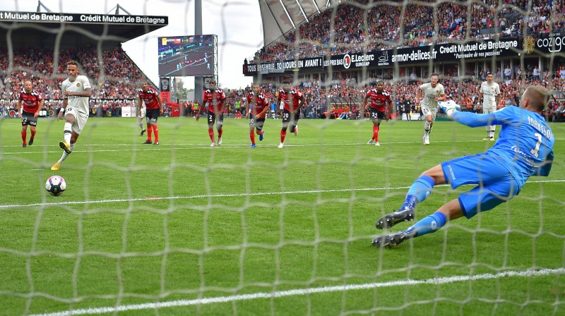 Neimārs panāk izlīdzinājumu
Foto: AFP/Scanpix