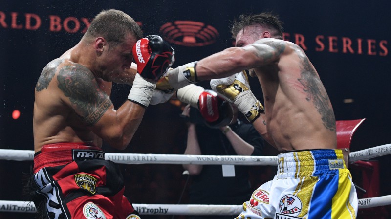 Mairis Briedis pret Oleksandru Usiku
Foto: Romāns Kokšarovs/f64