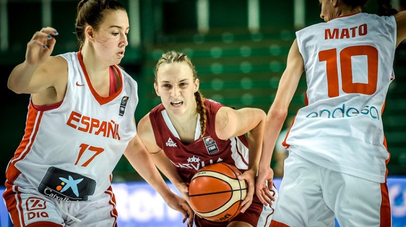 Asnāte Ģērķe spēlē pret Spāniju
Foto: FIBA