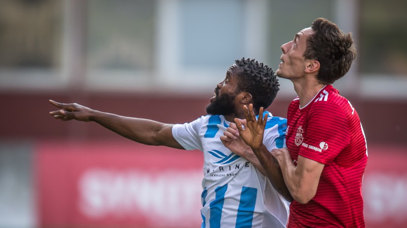 Džordžs Deiviss pret Raivi Andri Jurkovski
Foto: Zigismunds Zālmanis, rigafc.lv