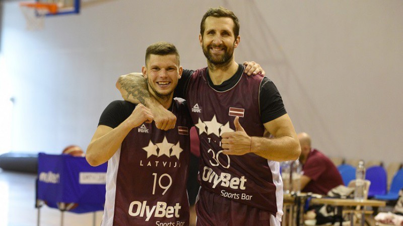 Rihards Lomažs un Ronalds Zaķis: Latvijas čempioni 29. augustā ieradās valstsvienības nometnē
Foto: Romāns Kokšarovs, f64