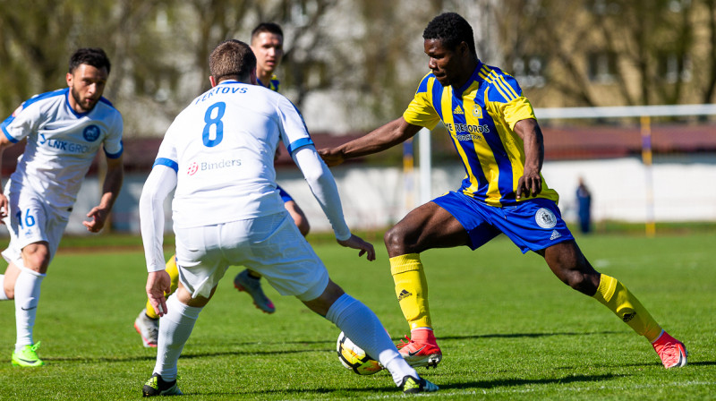 Tosins Aijeguns pret Aleksandru Fertovu
Foto: Raitis Supe