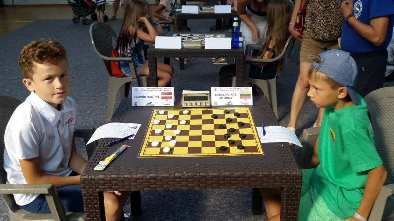 Laimiņš Mastiņš (pa kreisi) Bulgārijā
Foto: Imants Mastiņš