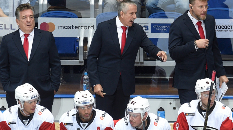 Bobs Hārtlijs uz "Avangard" soliņa
Foto: www.hawk.ru