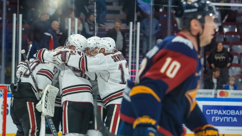 Rīgas "Dinamo" pēc uzvaras Magņitogorskā
Foto: Magņitogorskas "Metallurg"
