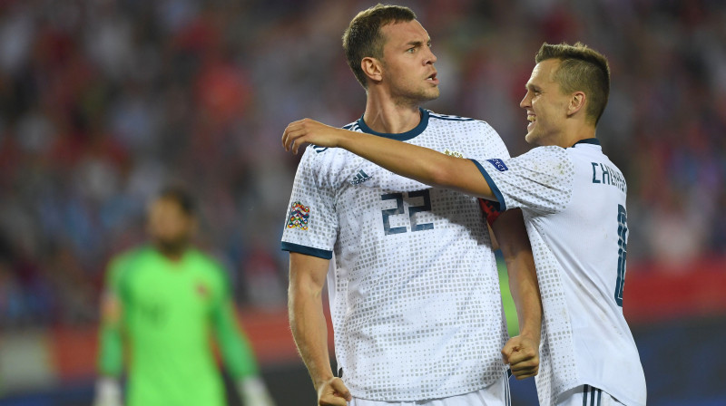 Artjoms Dzjuba pēc uzvaras vārtu guvuma 
Foto: AFP / Scanpix