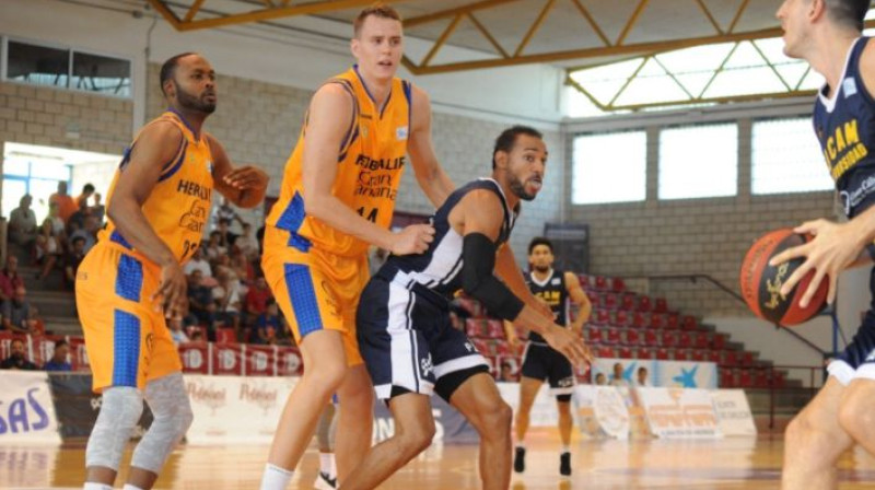 Anžejs Pasečņiks spēlē ar "Murcia"
Foto: twitter.com/ADC_EncestaRias/