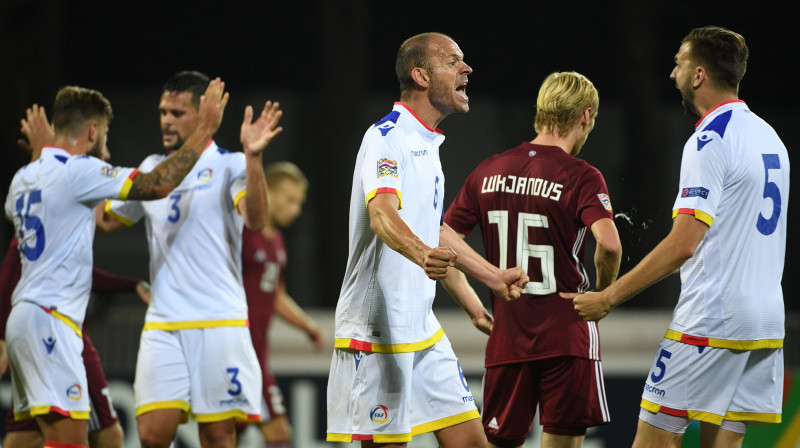 Andoras futbolisti 2018. gadā priecājas par Rīgā izcīnīto punktu. Foto: Romāns Kokšarovs, f64