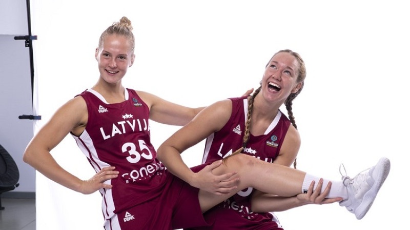 Kate Krēsliņa un Digna Strautmane
Foto: FIBA