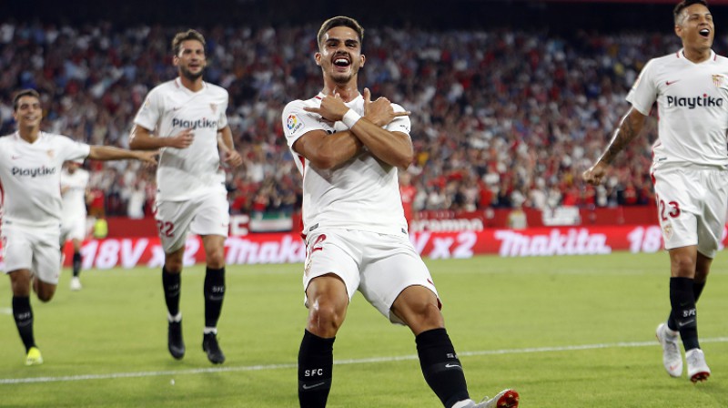 Divu vārtu autors "Sevilla" labā - Andrē Silva
Foto: AP/Scanpix