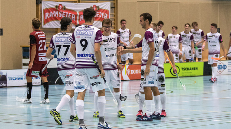 Floorball Thurgau priecājas par vārtiem spēlē pret "UHC Sargenserland"
Foto: Floorball Thurgau