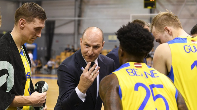 Roberts Štelmahers un Ventspils: ceturtā uzvara Latvijas-Igaunijas līgā. Foto: Romāns Kokšarovs, f64