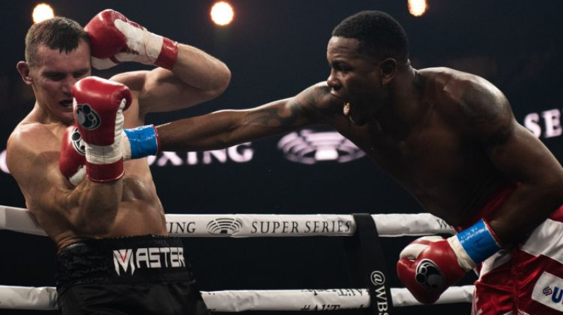 Mateušs Masternaks un Juniers Dortikoss. Foto: WBSS