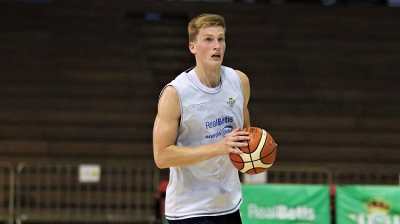 Rinalds Mālmanis un "Betis Baloncesto": uzvara viesos pār Kristapu Gludīti un Artūru Žagaru. Foto: Sevilja