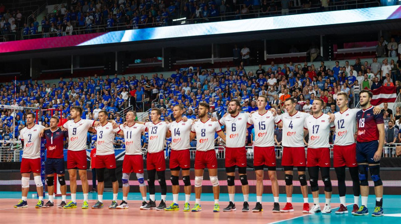 Spēlēt "zilu" tribīņu priekšā jau esam pieraduši. Kādā sastāvā šoreiz?
Foto: cev.lu