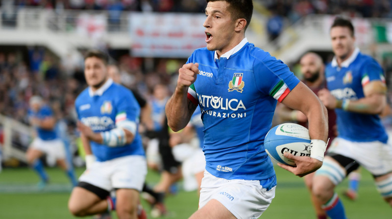 Itālijas izlase dodas uzbrukumā (ar bumbu - Tomaso Alans)
Foto: AF/Scanpix