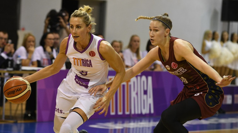 Gunta Baško. Foto: Romāns Kokšarovs, f64