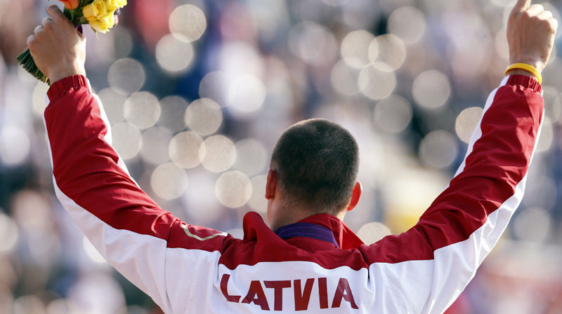 Māris Štrombergs pēc triumfa 2012. gada Londonas olimpiskajās spēlēs. Foto: Reuters/Scanpix