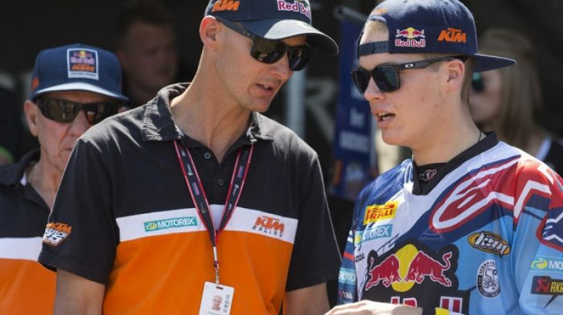 Stefans Evertss agrāk trenēja latvieti Paulu Jonasu. Foto: britishmx.com