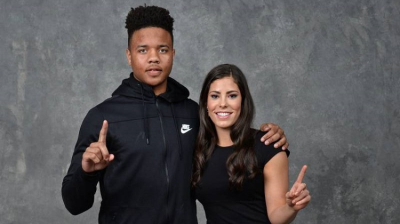 Kelsija Plama (Kelsey Plum) un Markels Fulcs (Markelle Fultz) 2017. gada 13. aprīlī WNBA draftā Ņujorkā. Foto: WNBA/NBAE