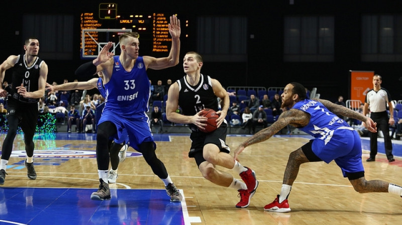 "Enisey" centra spēlētājs Mārtiņš Meiers (nr. 33). Foto: VTB līga