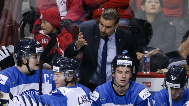 Somijas U20 izlases galvenais treneris Jusi Ahokass darbībā. Foto: Sputnik/Scanpix