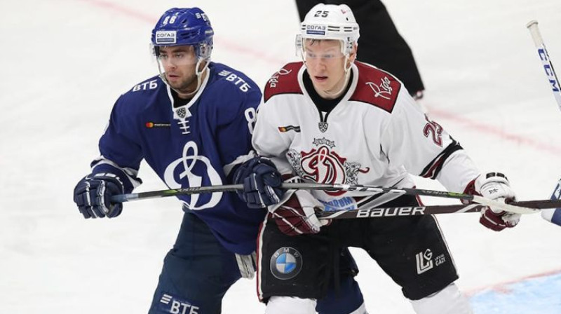 Andris Džeriņš pret Maskavas "Dynamo". Foto: Dynamo.ru