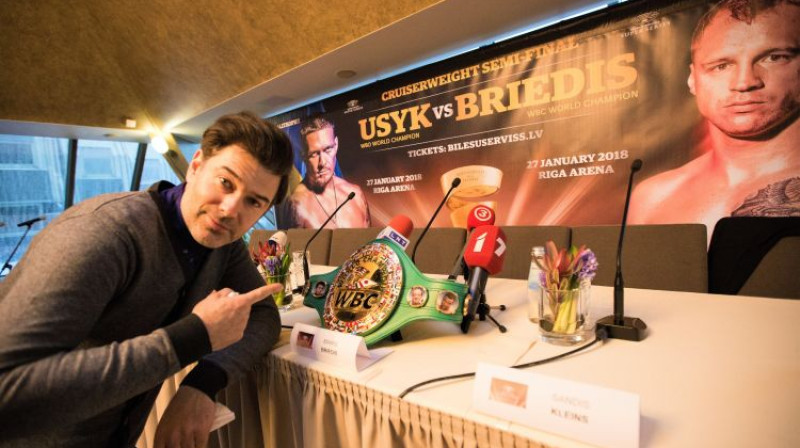 Als Siesta pirms Brieža un Usika preses konferences. Foto: Siesta Boxing Promotions