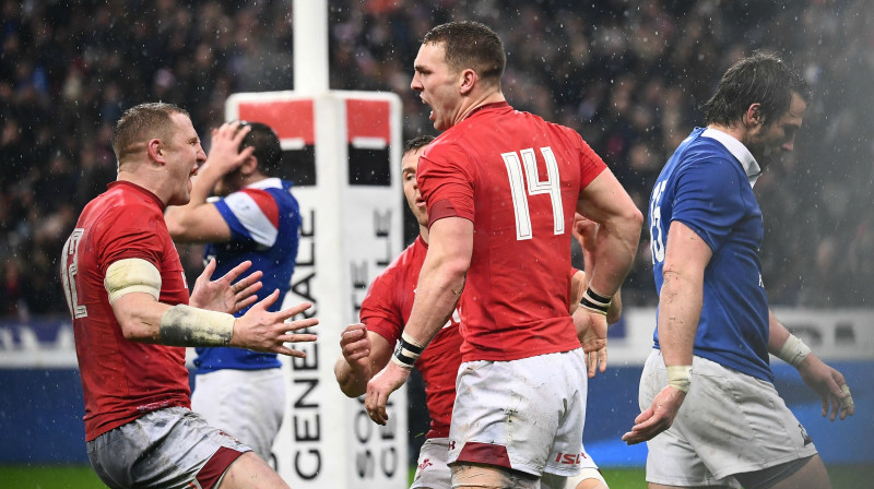 Džordžs Norts (Nr.14) saņem apsveikumus pēc otrā piezemējuma
Foto: AFP/Scanpix