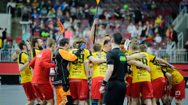 "Betsafe"/"Ulbroka" florbolisti priecājas "Arēnā Rīga". Foto: Dāvis Ūlands/f64