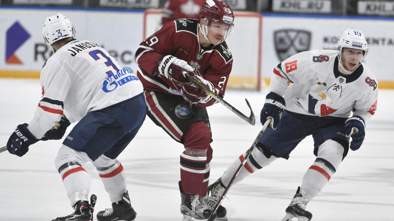 Rihards Marenis Rīgas "Dinamo" sastāvā. Foto: Romāns Kokšarovs/f64
