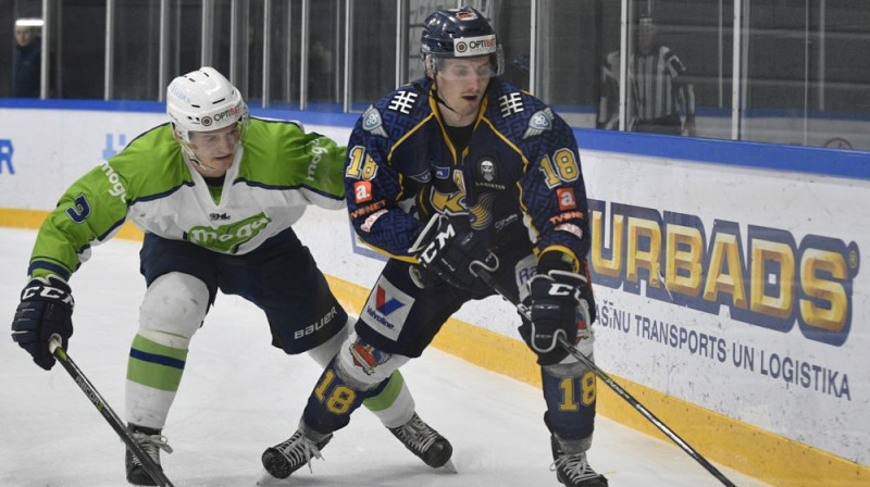 Gatis Gricinskis un Toms Hartmanis. Foto: Romāns Kokšarovs, f64