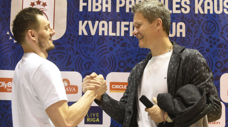 Jānis Blūms un Edgars Šneps. Foto: Romāns Kokšarovs/f64