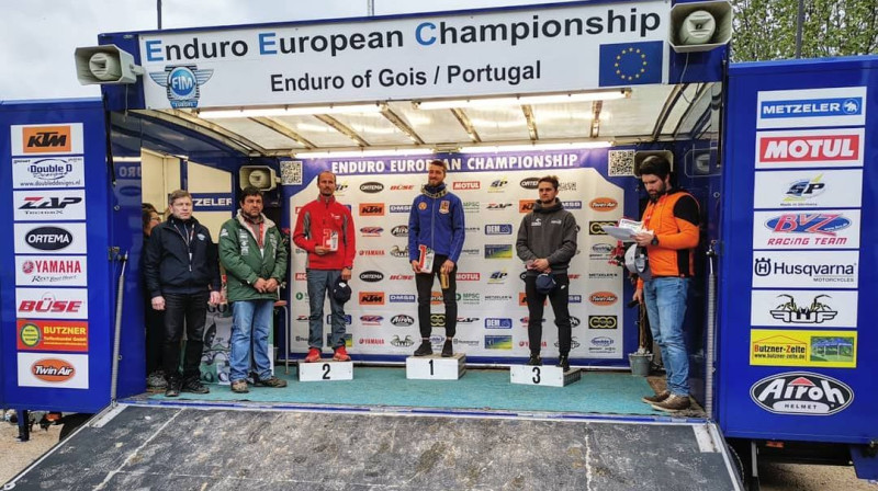 Edgars Siliņš uz pjedestāla Portugālē. Foto: Facebook.com/EdgarsSilins86Fan