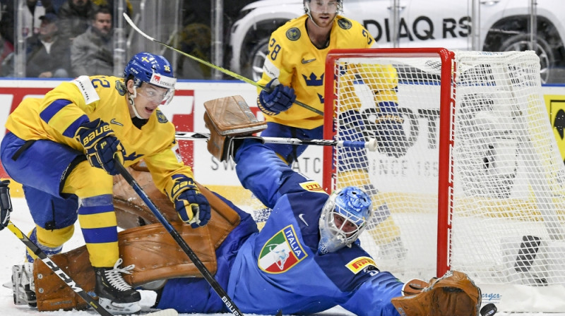Itālijas vārtsargs Marko De Filipo Roja ielaida sešas ripas no Zviedrijas. Foto: EPA/Scanpix
