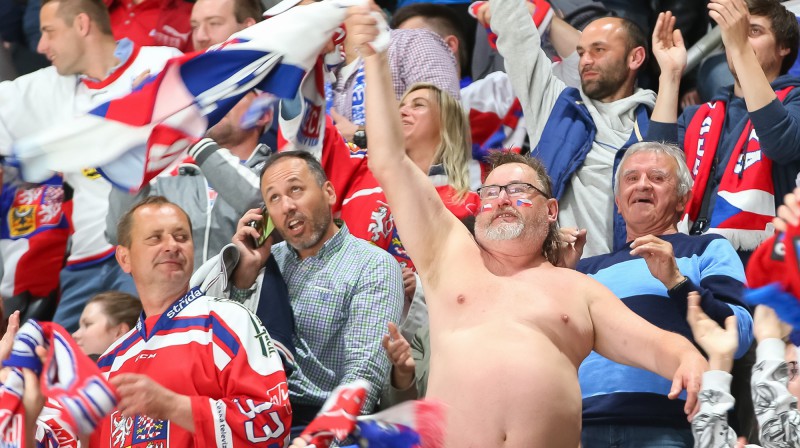 Čehijas izlases fani Bratislavā. Foto: Andre Ringuette / iihf.com