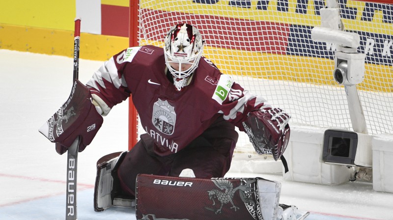Elvis Merzļikins. Foto: Romāns Kokšarovs/f64