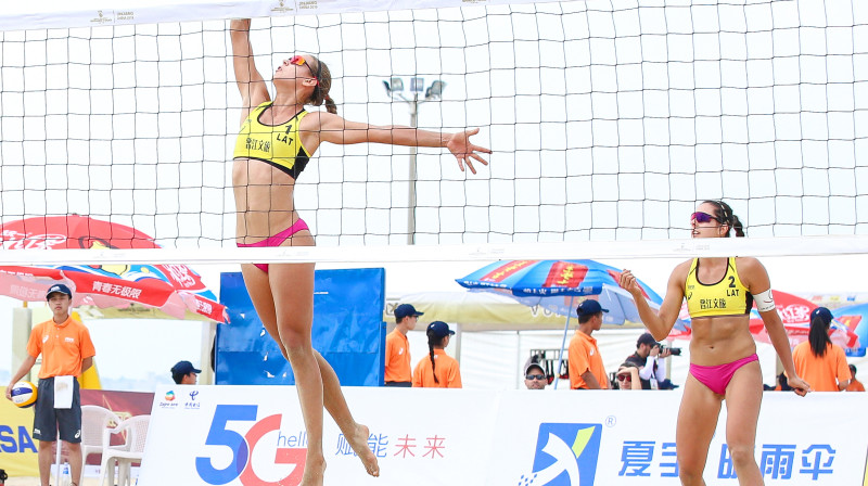 Tīna Graudiņa uzbrukumā Pasaules tūres posmā Dziņdzjanā. Foto: FIVB
